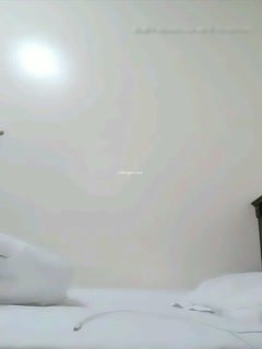 〖真实破处〗羞涩眼泪汪汪的漂亮高二妹妹被男友破处疼直叫 无套速插一点不怜香惜玉 第一次做就被内射