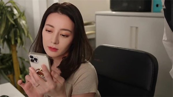 AI换脸迪丽热巴：办公室激情！女上司主动骑乘诱惑，浪叫不断