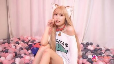猫耳萌妹侍奉主人，奇妙性爱体验爽翻天