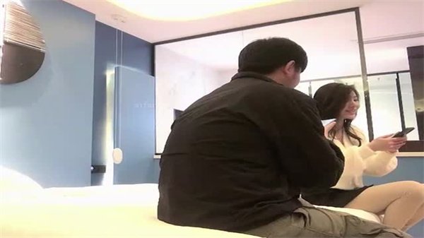 【FC-1240】大神约战重庆·绝品五校花欲情盛宴 黑丝长腿挑逗实录 极致感官冲击