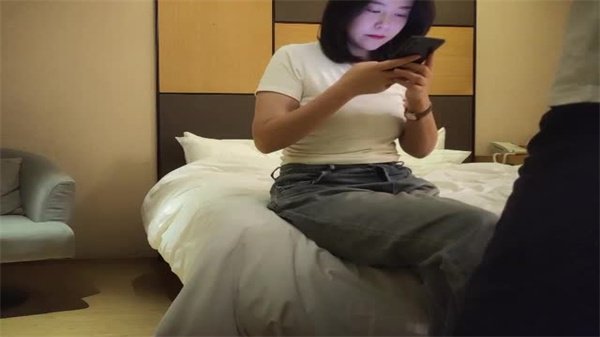 狂热粉丝等来了性感黑丝御姐