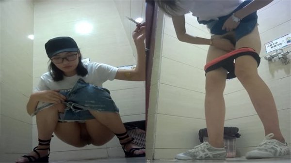 极致偷窥！公共女厕实拍巨乳美女蹲姿喷水