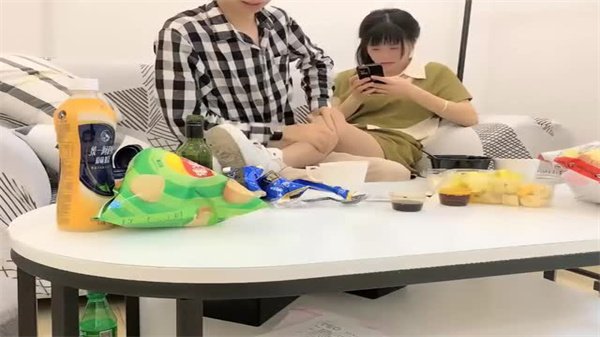 瘦猴先生爆操极品良家人妻 狂干熟女内射骚穴